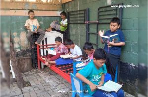 Semangat Dalam Murajaah Bersama Anak Asuh BSD 3