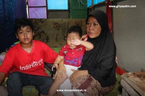 Ayo Bantu Ibu Hayanih dan Dua Anak Yatimnya