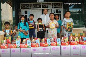 Bantuan 34 Paket Nutrisi Yatim & Dhuafa di kampung Setu