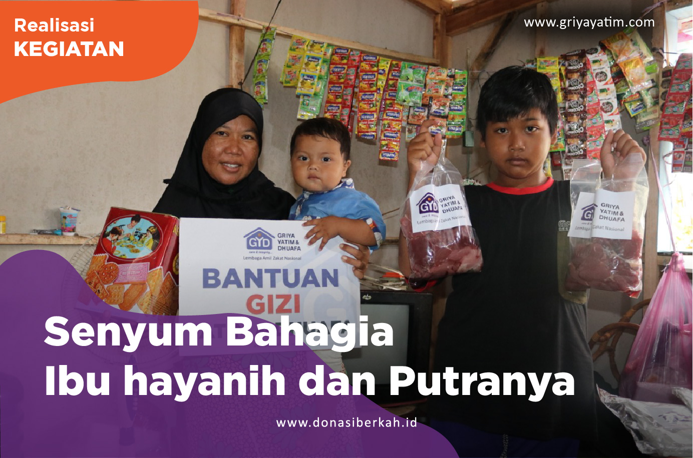 Senyum Bahagia Ibu Hayani Dan Putranya