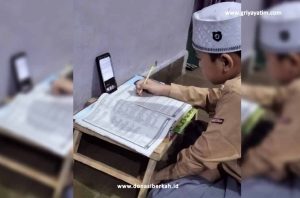 Belajar Online Anak Asuh Cideng