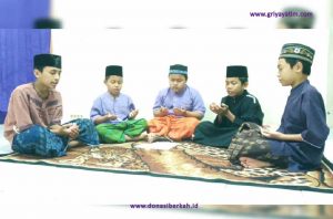 Berdoa Bersama Anak Asuh Kemanggisan