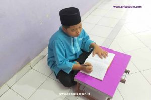 RAih Pahala Membantu Seorang Piatu