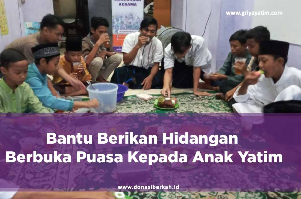 Bantu Berikan Hidangan Berbuka Puasa Kepada Anak Yatim