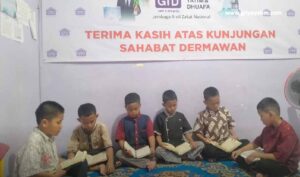 Membaca Surah Al-Kahfi Anak Asuh Tekno