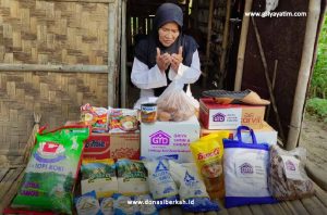 Senyum Nenek Rawinah Atas Bantuanmu